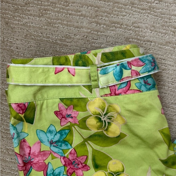 Kate Hill Green Floral Crop Pants, Size 10 - Picture 6 of 11